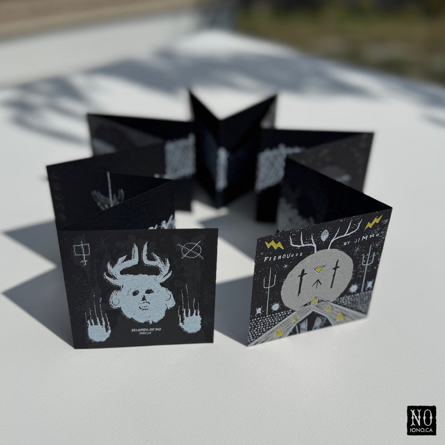 Fishounds Fold-out